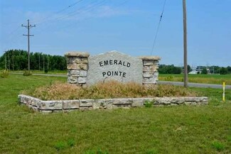 80 N Emerald Pointe Way, Muncie, IN 47304