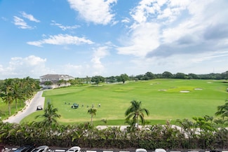 2000 Presidential Way Unit 5020, West Palm Beach, FL 33401