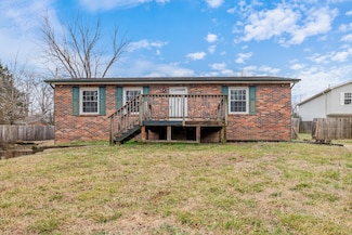 101 Hollow St, Mc Ewen, TN 37101