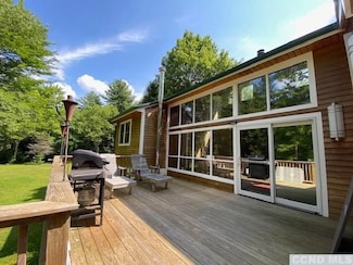 56 Thornapple Dr, Elka Park, NY 12427
