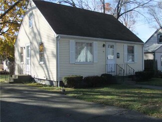 46 Haverford Rd, Warwick, RI 02886