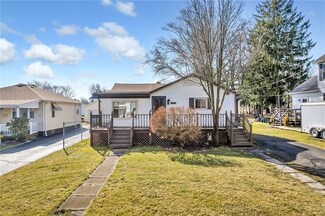 1713 Hart St, New Castle, PA 16101