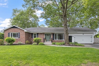 11 Bond St, Hudson, NH 03051