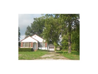 514 W 29th St, Higginsville, MO 64037