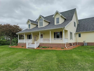 18450 Pratt Rd, Armada, MI 48005