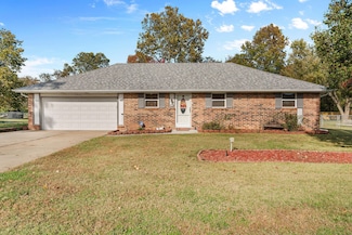 4247 W La Siesta Place, Springfield, MO 65802
