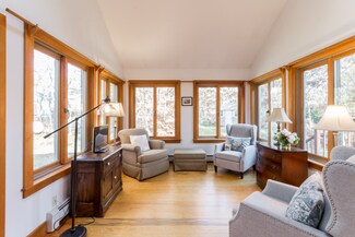 39 Dodgers Hole Rd, Edgartown, MA 02539