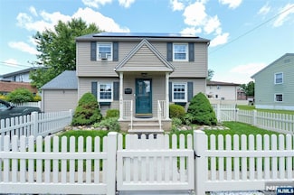 46 Park St, Little Ferry, NJ 07643