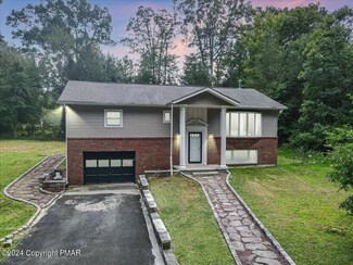 400 Carlton Rd, Mount Pocono, PA 18344