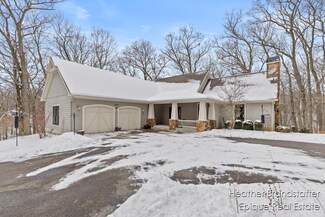8548 Vergennes St SE, Ada, MI 49301