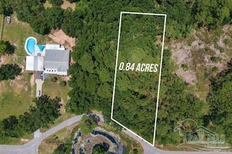 12 Harbour Oaks Dr, Milton, FL 32583