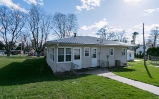 221 W Main St, West Branch, IA 52358