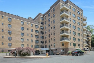 505 Central Ave Unit 510, White Plains, NY 10606