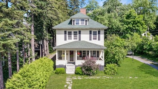 17 Dudley St, Presque Isle, ME 04769