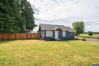 553 N 11th St, Aumsville, OR 97325