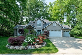 2166 Willow Creek Dr, Mishawaka, IN 46545