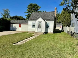 126 Mckinley St, Two Rivers, WI 54241