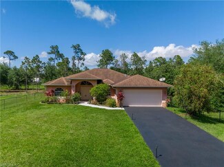 4435 12th Ave NE, Naples, FL 34120