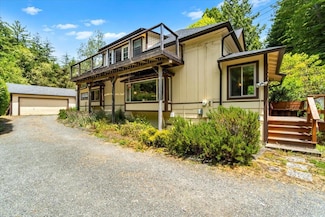 3700 Loop Rd, Fortuna, CA 95540