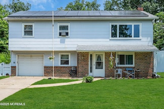 886 Stafford Dr, Toms River, NJ 08753