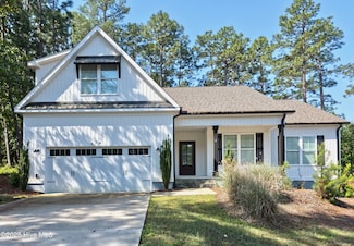 74 N Shamrock Dr, Foxfire Village, NC 27281