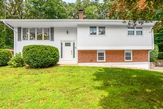 37 Cedar Ln, Beacon Falls, CT 06403