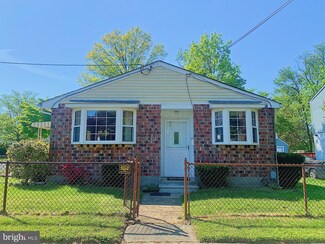 402 W Evesham Rd, Glendora, NJ 08029