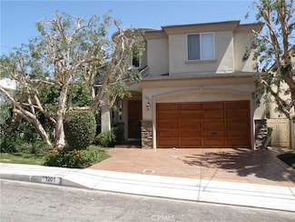 1201 2nd St, Manhattan Beach, CA 90266