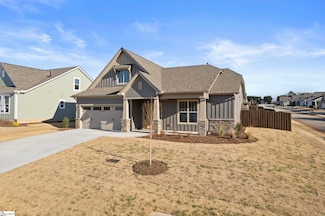 2 Ainsworth St, Greenville, SC 29607