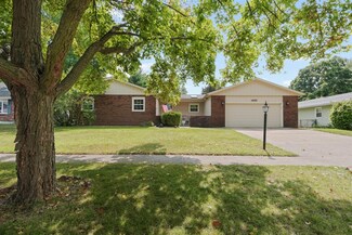 1605 Harrington Dr, Champaign, IL 61821