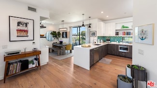 11900 Washington Place, Los Angeles, CA 90066