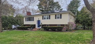 40 Dexter St, Stoughton, MA 02072