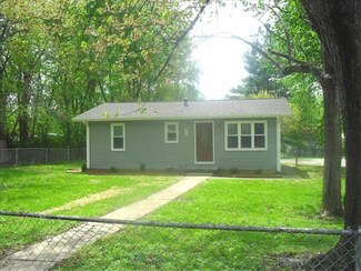 420 W Maple St, Chandler, IN 47610
