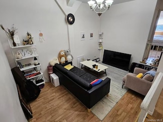 16-21 200th St Unit 1FL, Flushing, NY 11360
