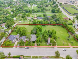 322 Hill St, Grand Prairie, TX 75050