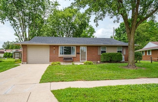 329 Brownstone Dr, Englewood, OH 45322