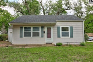 412 S Pine St, Newton, KS 67114