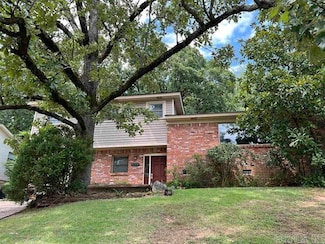 8304 Red Oak Ln, Little Rock, AR 72205