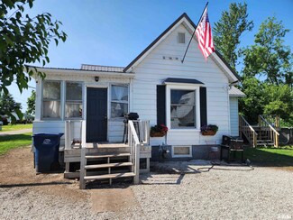 102 S F St, La Harpe, IL 61450