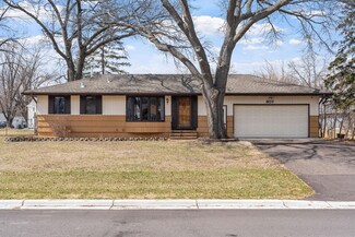 307 Territorial Rd NE, Minneapolis, MN 55434