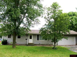 225 Ann Dr, Eagle Lake, MN 56024