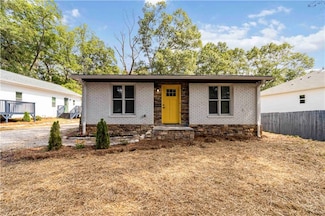 91 N Williamson St, Winder, GA 30680