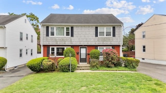 26 Hackett Cir N, Stamford, CT 06906