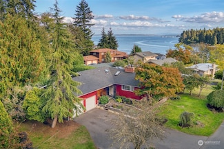 6732 NE Mckinstry St, Suquamish, WA 98392