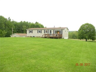 41 2nd St, Fredonia, PA 16124