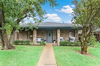 2903 Burning Tree Ct, Bryan, TX 77802