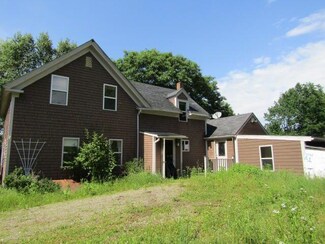97 Hall Hill Rd, Brooks, ME 04921