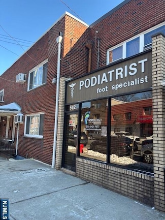 542 Anderson Ave, Cliffside Park, NJ 07010