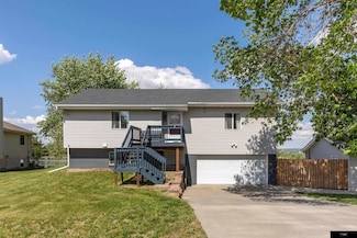 2706 Overlook Cir, Plattsmouth, NE 68048