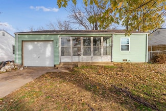 5816 E Kinkaid St, Wichita, KS 67218